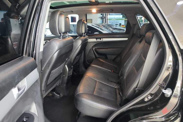 Used Kia Sorento 2013 2.4L 7-Seater Gasoline Luxury Version China IV Standard