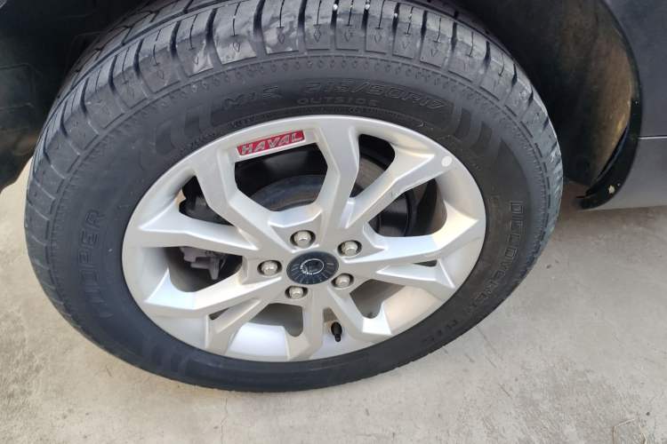 Used Haval H2s 2017 Red-Label 1.5T Dual-Clutch Elite Model
