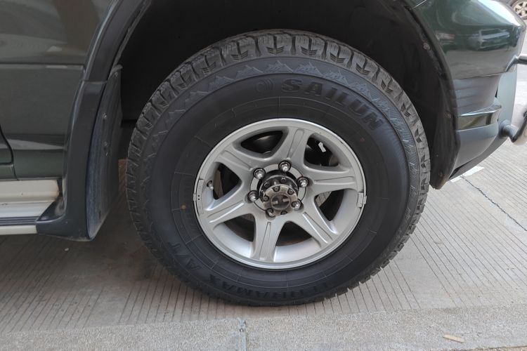 Used Leopaard Q6 2015 2.4L Manual 4x4 Excellence Edition
