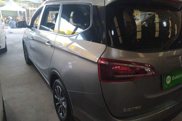 Used Baojun 730 2019 1.5L Manual Fashion Model 7-seater China VI
