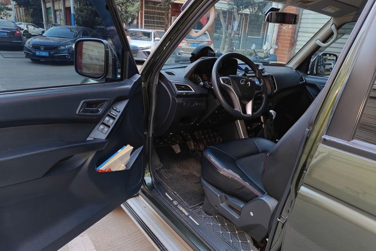 Used Leopaard Q6 2015 2.4L Manual 4x4 Excellence Edition
