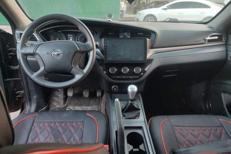 Used Haima M6 2017 1.6L Manual Comfort Model