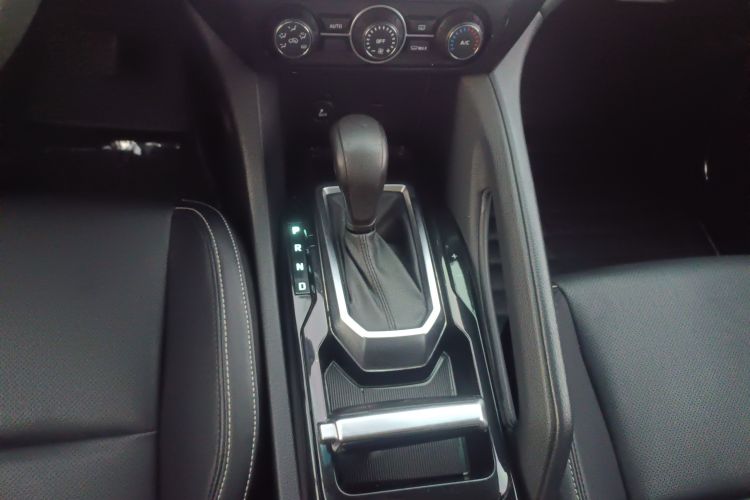 Used JMC Yusheng S350 2016 2.0T Automatic Two-Wheel Drive Gasoline Ultra-Luxury 5-Seater
