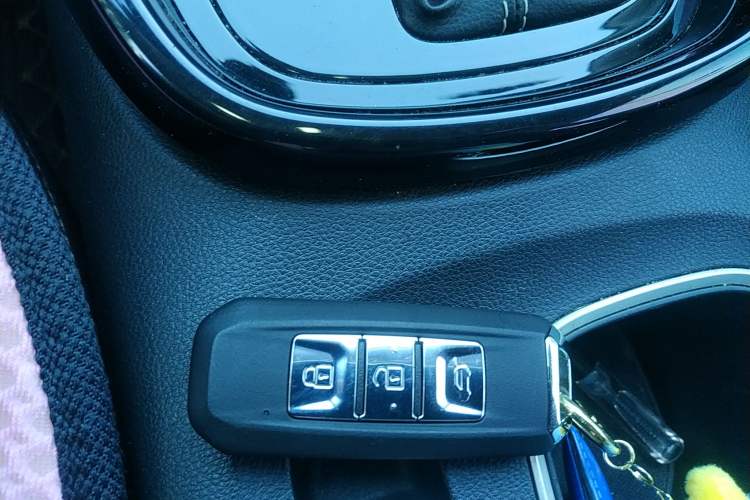 Used Baojun 530 2021 Global Car Anniversary Edition 1.5T CVT Prestige Connected Model 7 Seats
