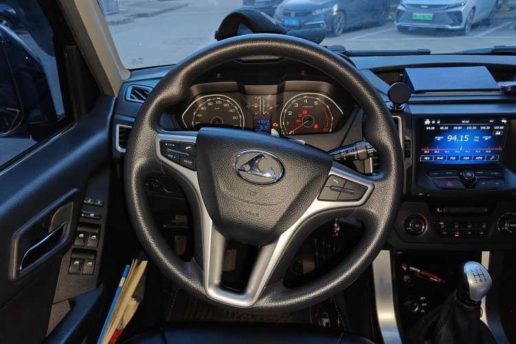 Used Leopaard Q6 2015 2.4L Manual 4x4 Excellence Edition
