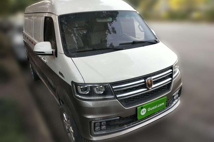 Used Jinbei New Hiace S 2021 1.6L Wealth Central Air-Conditioned Van China VI Standard SWD16M