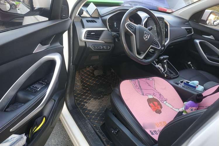 Used Baojun 530 2021 Global Car Anniversary Edition 1.5T CVT Prestige Connected Model 7 Seats
