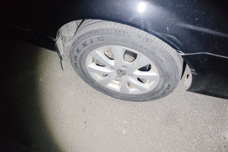 Used Volkswagen Santana Vista 2008 1.8L Manual Comfort Edition Right Front Wheel Hub