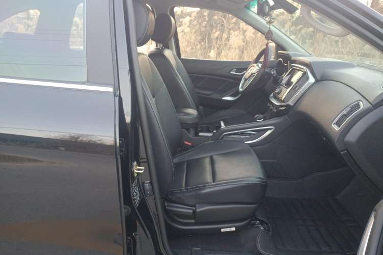 Used JMC Yusheng S350 2016 2.0T Automatic Two-Wheel Drive Gasoline Ultra-Luxury 5-Seater
