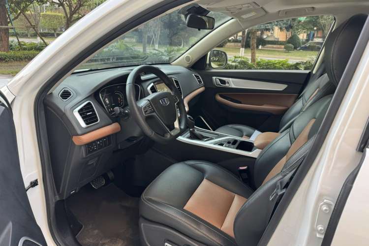 Used Geely Auto Vision X6 2019 1.4T CVT 4G Connected Flagship Version China VI Standard