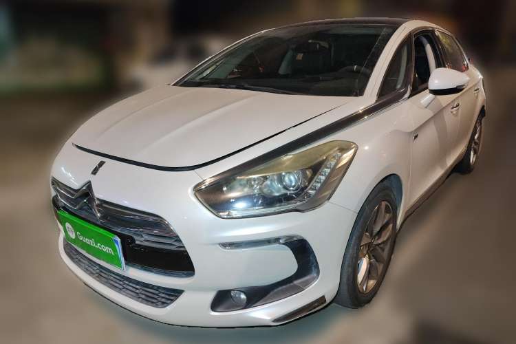 Used DS 5 2014 1.6T Luxury Edition THP160