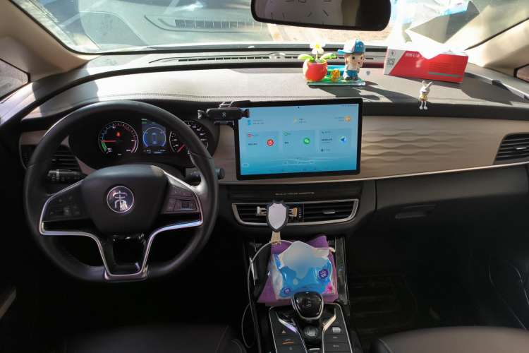 Used BYD Song MAX New Energy 2022 DM-i 105KM Flagship Model Center Console