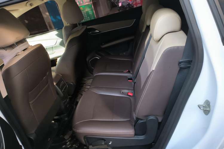 Used BYD Song MAX New Energy 2022 DM-i 105KM Flagship Model Left Rear Seat