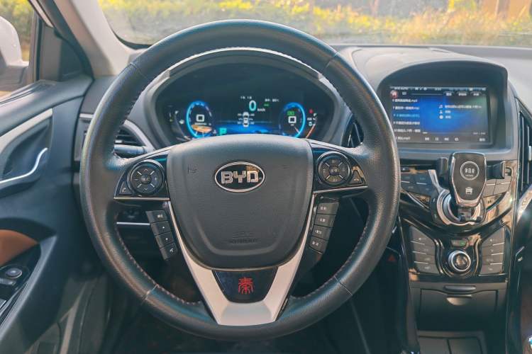 Used BYD Qin New Energy 2015 1.5T Dual-Crown Flagship Plus Edition