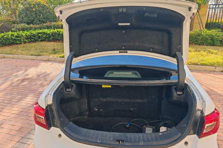 Used BYD Qin New Energy 2015 1.5T Dual-Crown Flagship Plus Edition