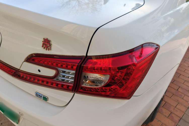 Used BYD Qin New Energy 2015 1.5T Dual-Crown Flagship Plus Edition