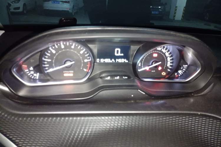Used Peugeot 2008 2014 1.6L Manual Fashion Edition