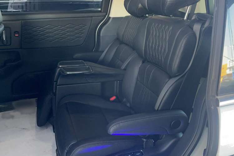 Used Honda Elysion 2022 2.0L eHEV Luxury First Edition