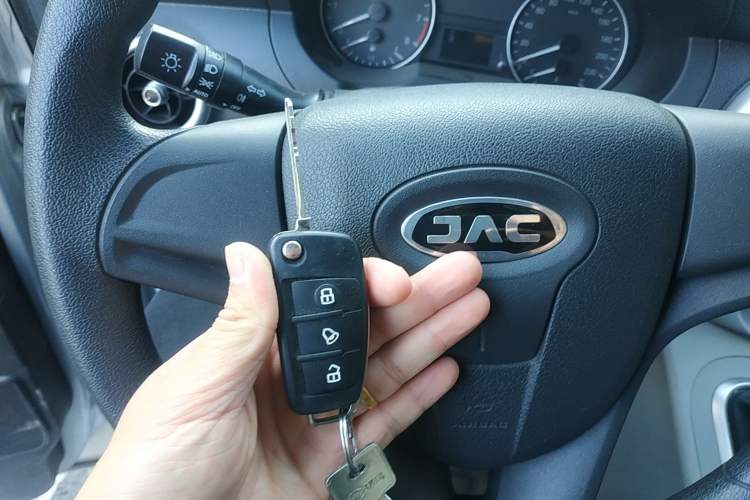 Used JAC Refine M3 2022 PLUS IKEA Edition 1.8L Comfort Version