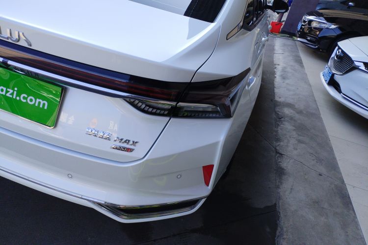 Used Dongfeng Aeolus Yixuan MAX 2023 1.5T Ultra-Stylish Trendsetting Dad Edition