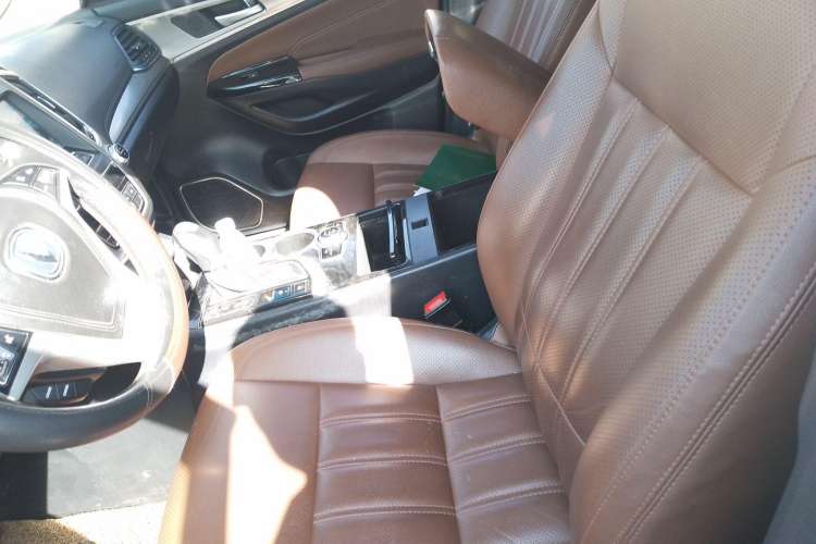 Used CHANGAN CS95 2017 2.0T Two-Wheel Drive Zhitu Edition