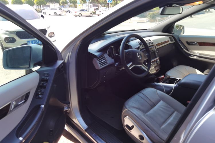 Used Mercedes-Benz R-Class 2010 R 350 L 4MATIC
