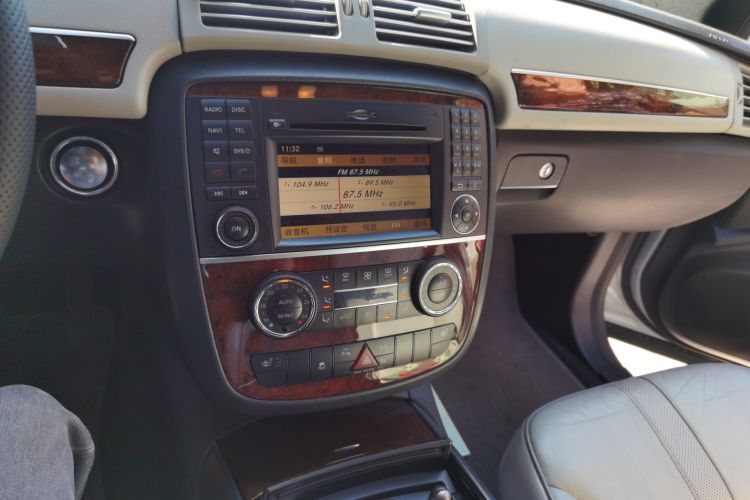 Used Mercedes-Benz R-Class 2010 R 350 L 4MATIC
