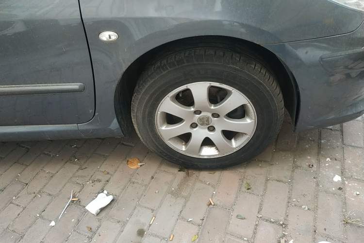 Used Peugeot 307 2012 Hatchback 1.6L Automatic Comfort Edition Right Front Wheel Hub