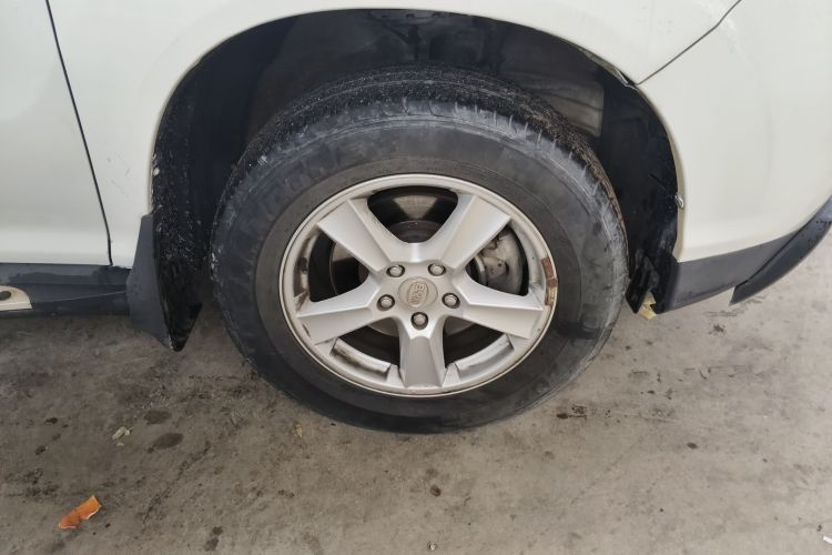 Used BYD S6 2014 2.0L Manual Elite Version 5 Seats