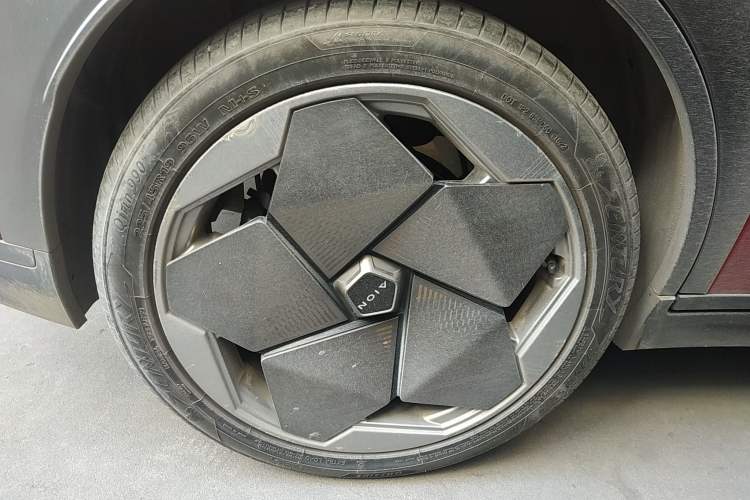 Used AION Y 2021 70 Enjoyment Tech Edition