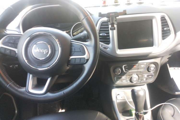 Used Jeep Compass 2017 200T Automatic Family Edition