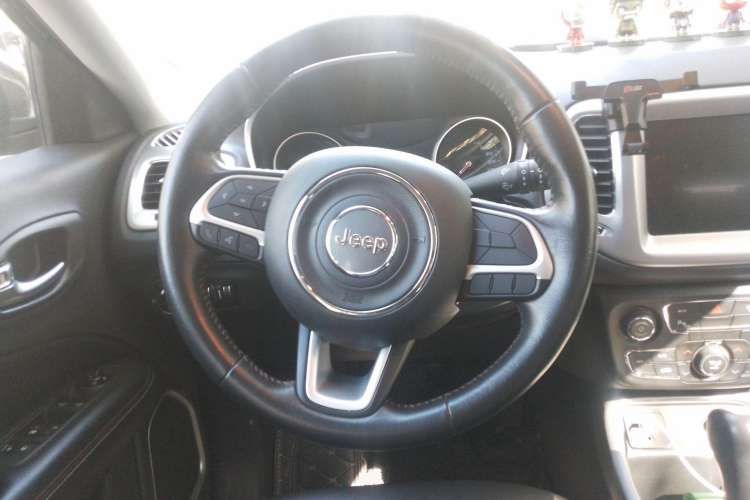 Used Jeep Compass 2017 200T Automatic Family Edition