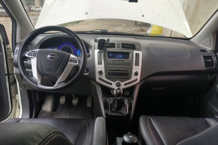 Used BYD S6 2014 2.0L Manual Elite Version 5 Seats