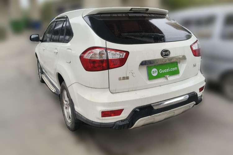 Used BYD S6 2014 2.0L Manual Elite Version 5 Seats