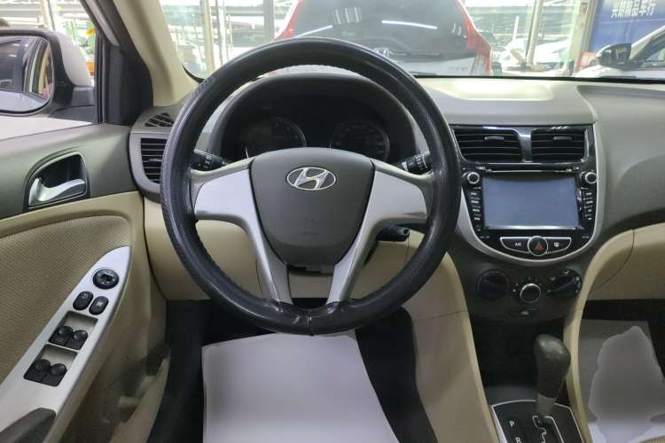 Used Hyundai Verna (older generation) 2010 Sedan 1.4L Automatic Fashionable GT Model
