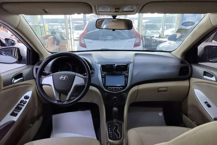 Used Hyundai Verna (older generation) 2010 Sedan 1.4L Automatic Fashionable GT Model
