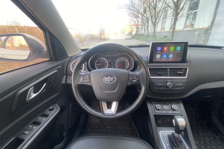 Used Bestune X40 2018 Internet Celebrity Edition 1.6L Automatic Luxury Version
