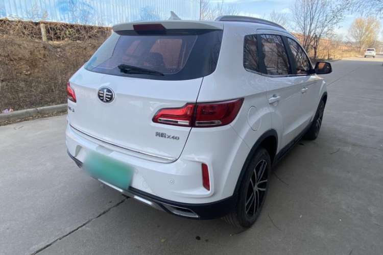 Used Bestune X40 2018 Internet Celebrity Edition 1.6L Automatic Luxury Version
