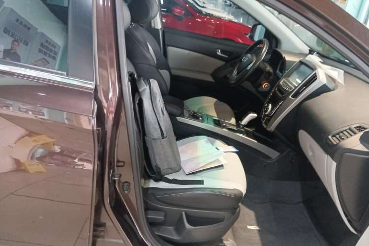 Used Luxgen U6 SUV 2014 1.8T Fashion Edition
