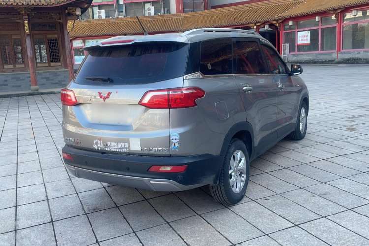 Used Wuling Hongguang S3 2018 1.5T Manual Luxury Model China V Standard