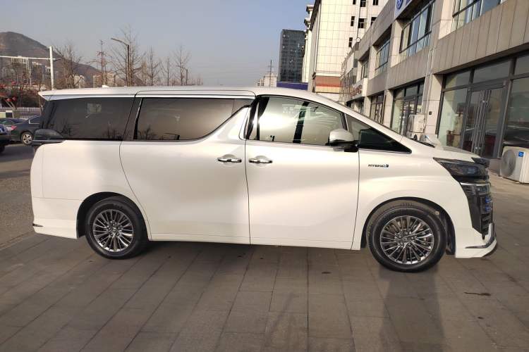 Used Toyota Vellfire 2019 Dual-Engine 2.5L HV Luxury Edition
