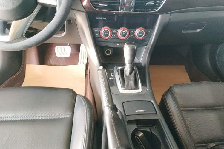 Used Mazda Atenza 2015 2.0L Blue Sky Luxury Edition
