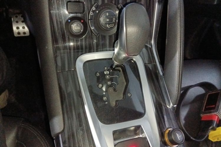 Used Peugeot 3008 2015 2.0L Automatic Trend Edition