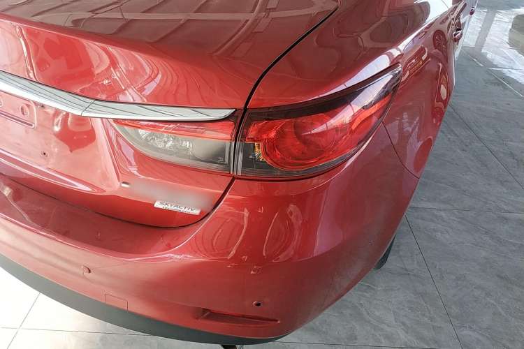 Used Mazda Atenza 2015 2.0L Blue Sky Luxury Edition
