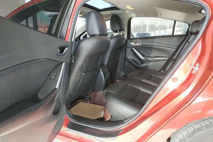 Used Mazda Atenza 2015 2.0L Blue Sky Luxury Edition
