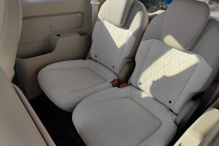 Used Baojun KiWi EV 2023 DJI Edition Lithium Iron Phosphate