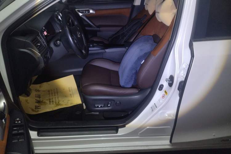 Used Lexus CT 2017 CT200h Comfort Edition Monochrome China V Standard
