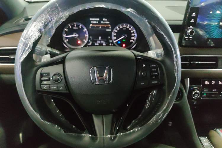 Used Honda UR-V 2023 370TURBO Two-Wheel-Drive Luxury Edition
