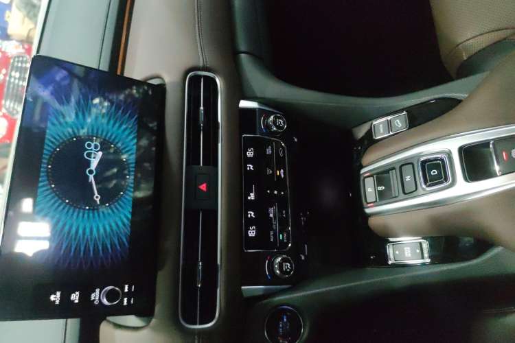 Used Honda UR-V 2023 370TURBO Two-Wheel-Drive Luxury Edition
