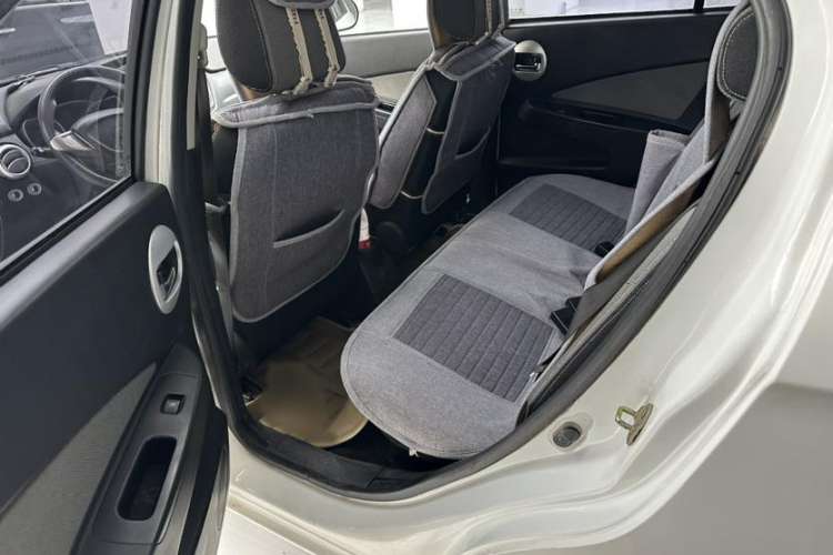 Used Oley Oley 2014 Hatchback 1.5L Manual Comfort Model
